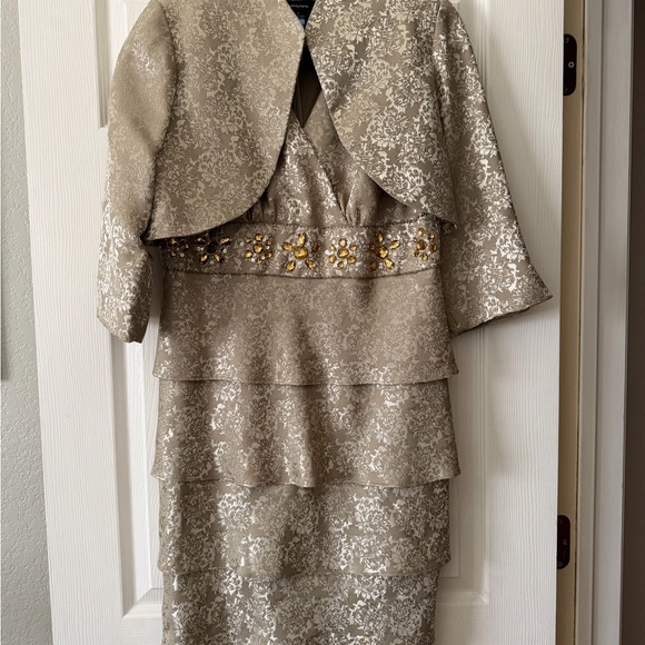 R&M Richards Dresses & Skirts - R&M Richards Taupe Metallic Brocade Dress with Jacket